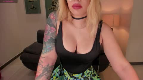 Madison Kane online show from 12-14-25, 11:04