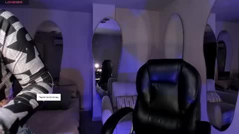 Snapshot of madisonkane chatting on 07-12-26, 11:01 Madison Kane online show from 07-12-26, 11:01
