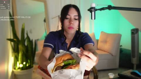 madisonlara online show from 01-01-25, 06:59