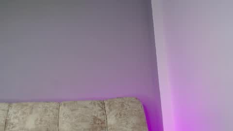 Snapshot of madissonkay chatting on 06-15-26, 07:05 online show from 06-15-26, 07:05