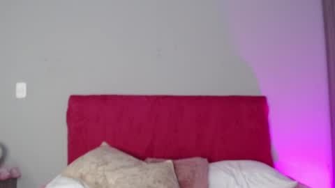 Snapshot of madissonkay chatting on 07-15-26, 07:08 online show from 07-15-26, 07:08