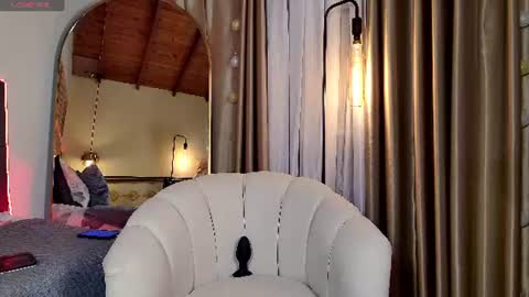 Snapshot of madissonone1 chatting on 07-19-26, 02:15 MADISSOONE online show from 07-19-26, 02:15