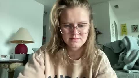 madlymads online show from 12-18-25, 02:23