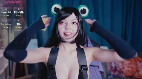 Snapshot of madnessalise chatting on 09-24-25, 02:53 Alice online show from 09-24-25, 02:53