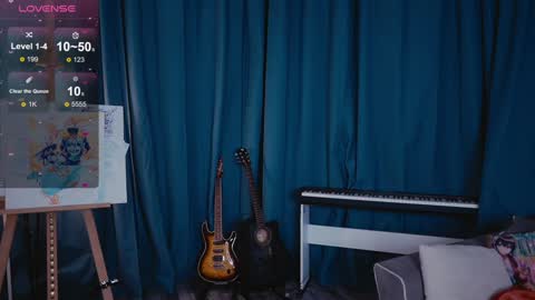 Snapshot of madnessalise chatting on 11-11-25, 12:05 Alice online show from 11-11-25, 12:05