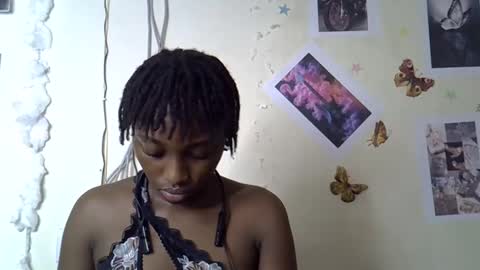 Maee online show from 01-13-26, 12:05