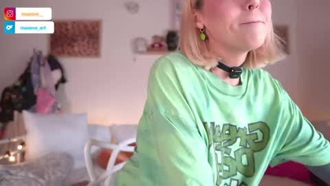 Maeve  schedule 11 am- 530 pm colombia time  online show from 04-21-26, 02:01