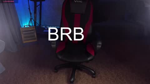 Snapshot of maevee chatting on 12-07-24, 11:07 Maevee online show from 12-07-24, 11:07