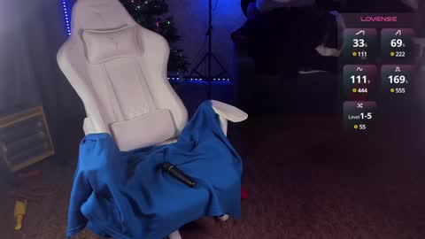 Snapshot of maevee chatting on 01-25-25, 01:30 Maevee online show from 01-25-25, 01:30