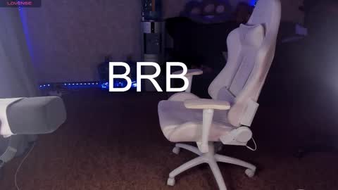 Snapshot of maevee chatting on 03-05-25, 09:49 Maevee online show from 03-05-25, 09:49