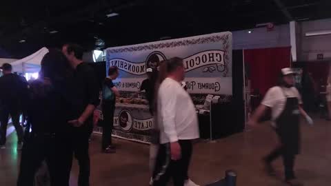 Snapshot of maevemads chatting on 10-18-25, 10:21 Meaves online show from 10-18-25, 10:21