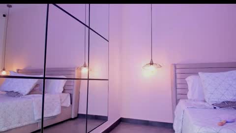  Mafe Santorini  online show from 11-21-25, 07:56