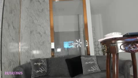 mafearias23 online show from 12-22-25, 01:08