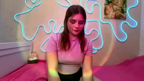 Snapshot of magenscozzafava chatting on 05-10-26, 01:38 Amy online show from 05-10-26, 01:38