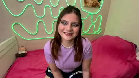 Snapshot of magenscozzafava chatting on 05-15-26, 11:17 Amy online show from 05-15-26, 11:17
