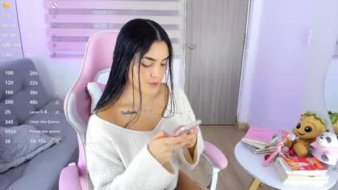 Eva online show from 10-19-25, 05:13