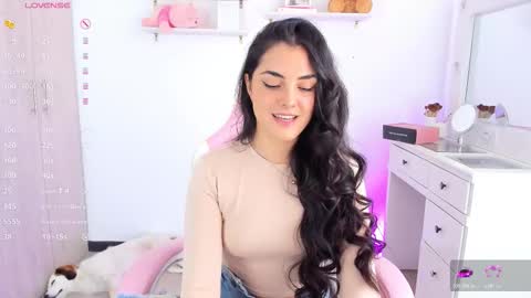 Eva online show from 12-16-25, 04:01