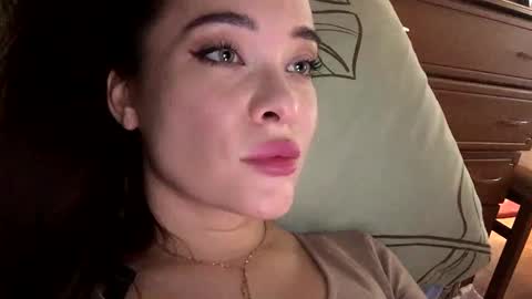 magggg658318 online show from 09-19-25, 12:17