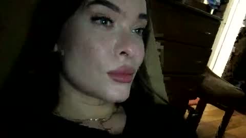 magggg658318 online show from 05-17-26, 01:29