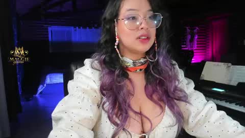 Snapshot of maggie_queen chatting on 04-20-26, 12:46 Luna online show from 04-20-26, 12:46