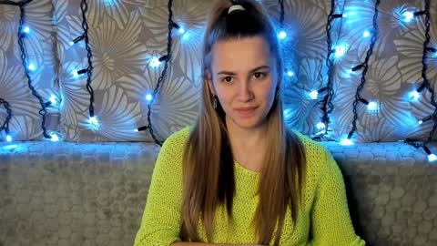 Snapshot of maggiecake chatting on 01-28-25, 05:00 Maggie online show from 01-28-25, 05:00