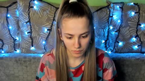 Snapshot of maggiecake chatting on 01-29-25, 05:09 Maggie online show from 01-29-25, 05:09