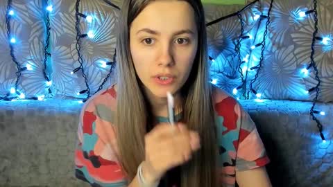 Snapshot of maggiecake chatting on 02-19-25, 04:55 Maggie online show from 02-19-25, 04:55