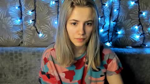 Snapshot of maggiecake chatting on 03-07-25, 04:24 Maggie online show from 03-07-25, 04:24