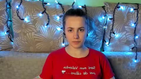 Maggie online show from 03-04-26, 01:44