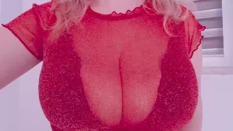 Snapshot of maggielandrin chatting on 02-27-25, 12:13 Maggie online show from 02-27-25, 12:13