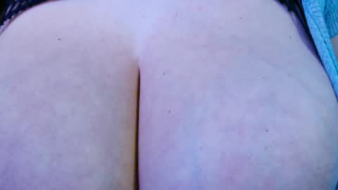 Snapshot of maggielandrin chatting on 11-16-25, 09:09 Maggie online show from 11-16-25, 09:09