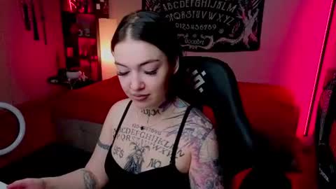 Snapshot of magic_alie chatting on 07-15-26, 08:25 Magic Allie online show from 07-15-26, 08:25