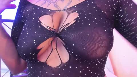 Snapshot of magic_axa_graham chatting on 10-25-25, 09:42 My name is magic axa grahamDont forget to follow me IG online show from 10-25-25, 09:42