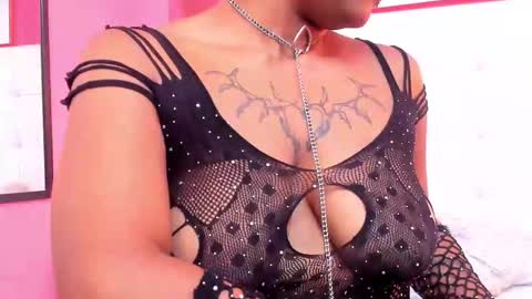 Snapshot of magic_axa_graham chatting on 10-31-25, 09:16 My name is magic axa grahamDont forget to follow me IG online show from 10-31-25, 09:16