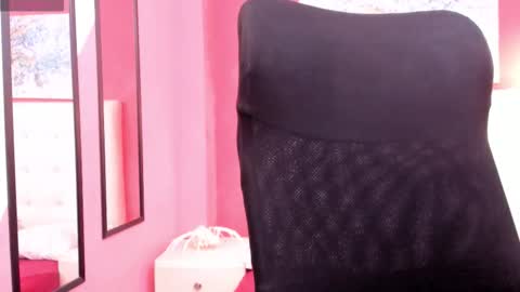 Snapshot of magic_axa_graham chatting on 11-19-25, 08:53 My name is magic axa grahamDont forget to follow me IG online show from 11-19-25, 08:53