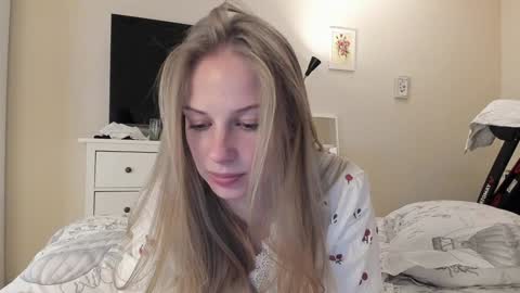 Snapshot of magic_couple13 chatting on 01-07-25, 11:26 Alice online show from 01-07-25, 11:26