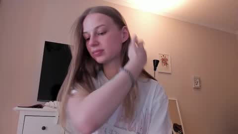 Snapshot of magic_couple13 chatting on 02-21-25, 09:24 Alice online show from 02-21-25, 09:24