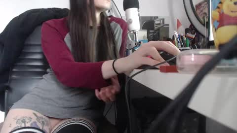 magic_crab17 online show from 01-10-25, 11:22
