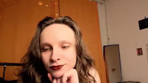 Snapshot of magic_mini_moon chatting on 12-14-25, 07:18 Mikky or Moon online show from 12-14-25, 07:18