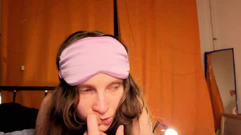 Snapshot of magic_mini_moon chatting on 04-02-26, 09:01 Mikky or Moon online show from 04-02-26, 09:01