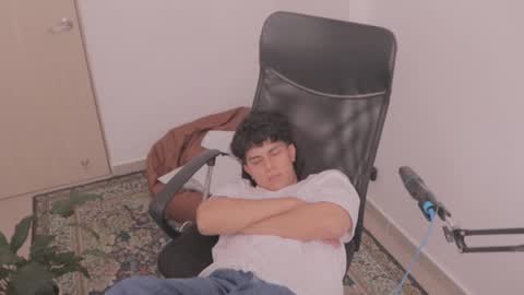 Tony Hoffa online show from 12-13-25, 07:53