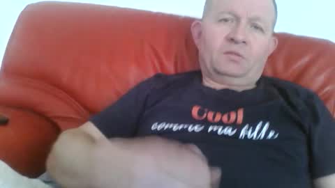 Snapshot of magicman250 chatting on 02-08-26, 10:18 magicman250 online show from 02-08-26, 10:18