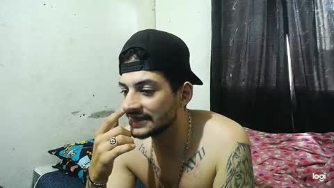 Snapshot of magico_9809 chatting on 01-19-26, 04:22 BRAYAN online show from 01-19-26, 04:22