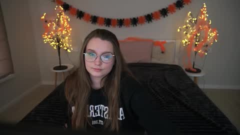 Emily online show from 10-20-25, 12:27