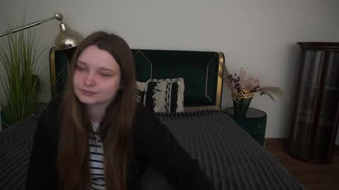 Emily online show from 06-01-26, 06:15