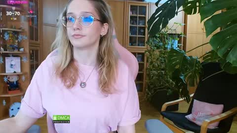 Nicole online show from 01-13-25, 09:09