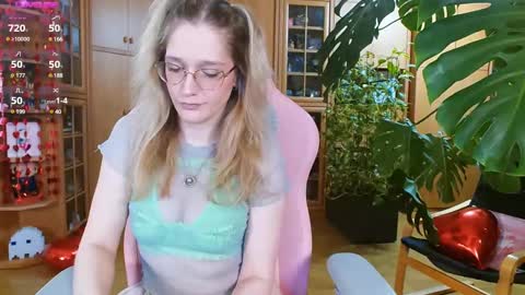 Nicole online show from 02-16-25, 09:05