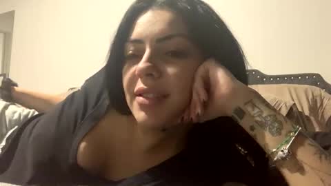 magicvalentine11 online show from 12-16-25, 06:18