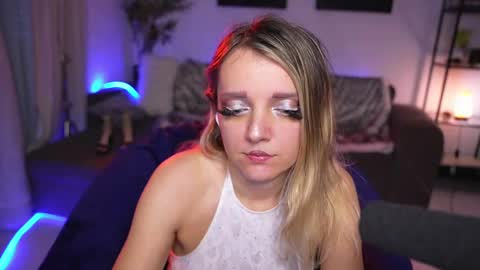 Snapshot of magnetic_ami chatting on 01-19-25, 03:21 Ami online show from 01-19-25, 03:21