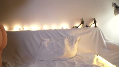 Snapshot of magnetic_ami chatting on 10-29-25, 07:10 Ami online show from 10-29-25, 07:10